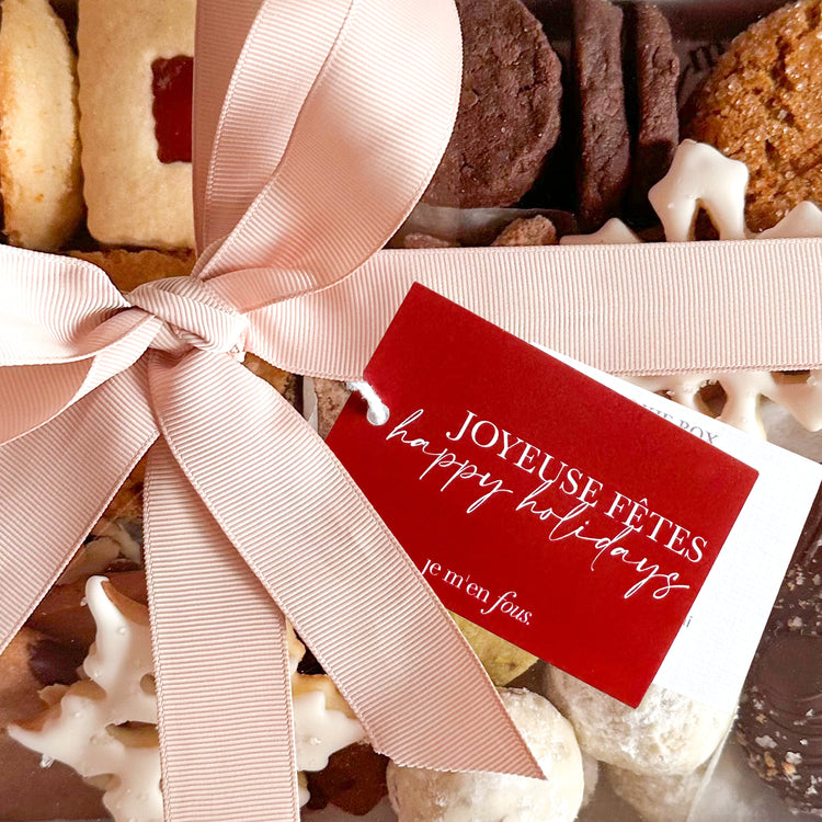 boîte de biscuits des fêtes assortis.