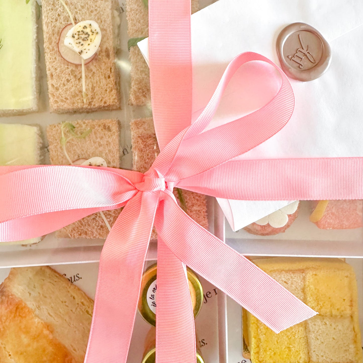 Mother's Day High Tea Box - Montreal